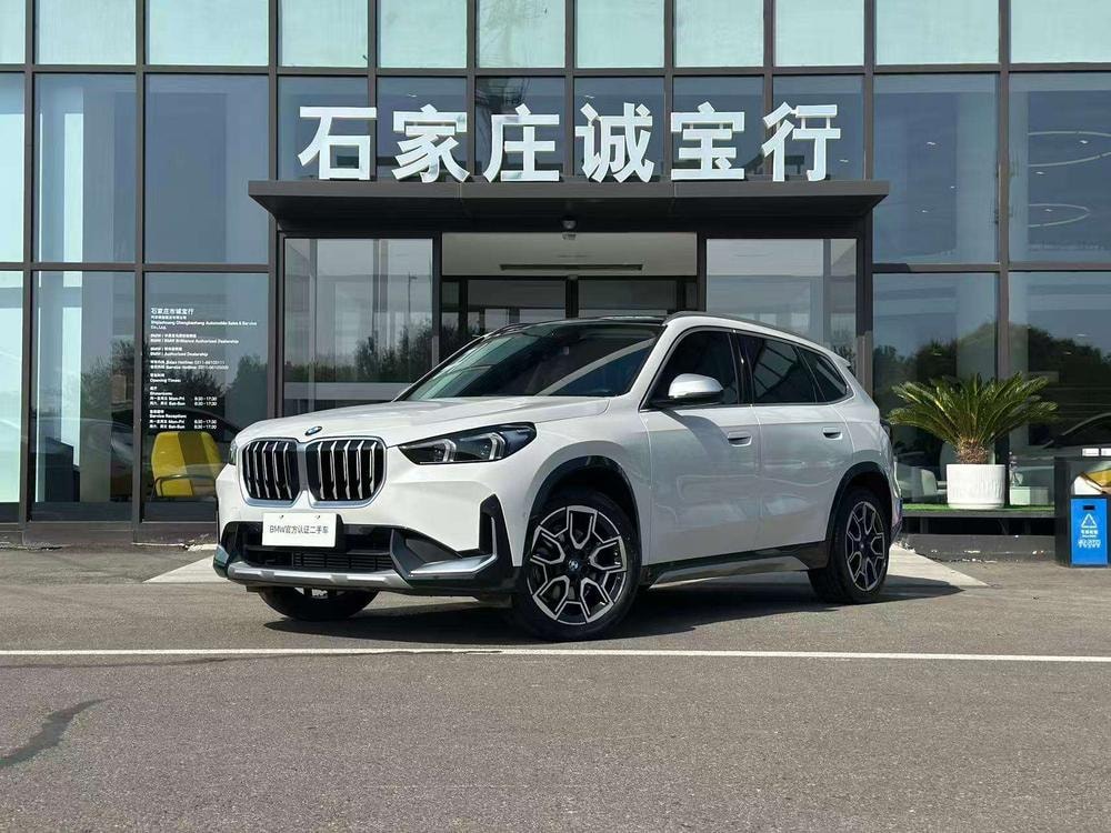BMW X1 2023 — фото автомобиля 1