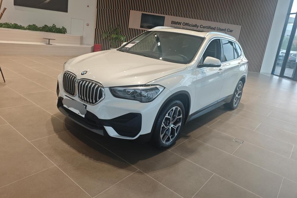 BMW X1 2022 — фото автомобиля