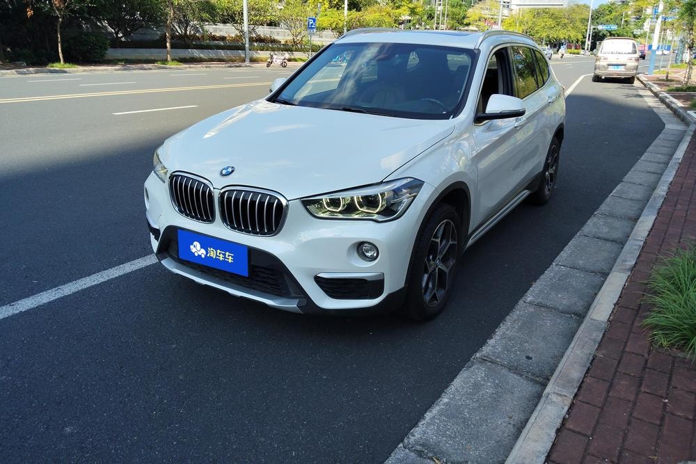 BMW X1 2019 — фото автомобиля