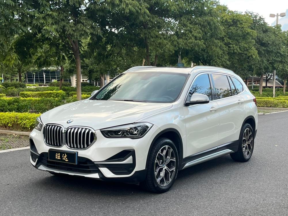 BMW X1 2021 — фото автомобиля 1