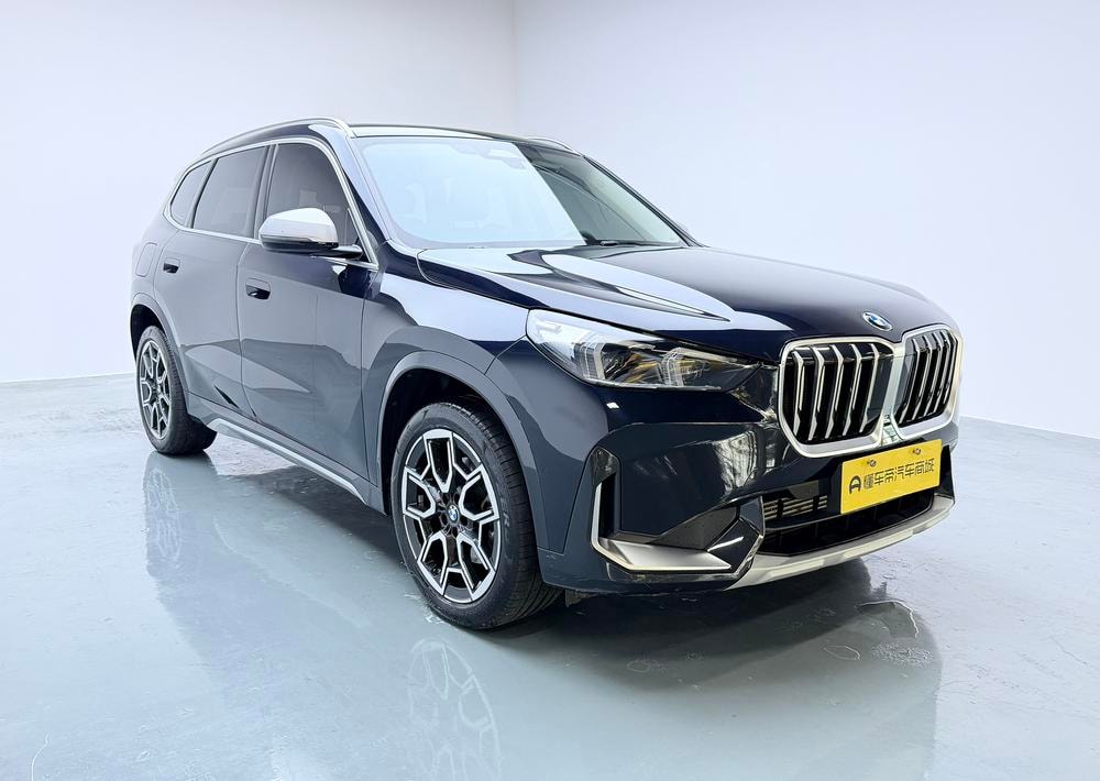 BMW X1 2023 — фото автомобиля