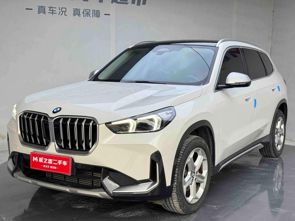 BMW X1 2023 — фото автомобиля 1