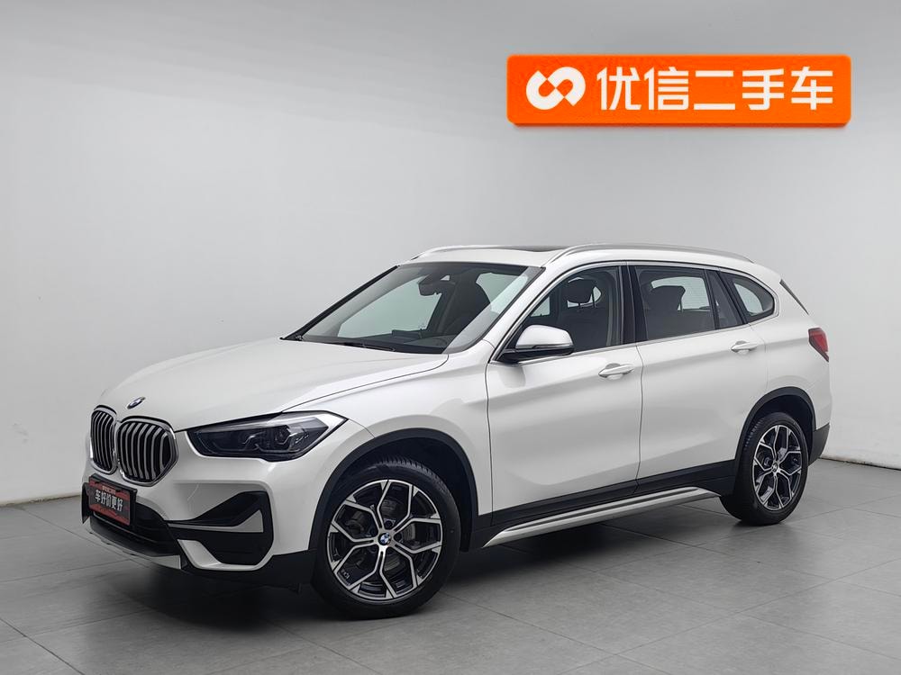 BMW X1 2022 — фото автомобиля 1