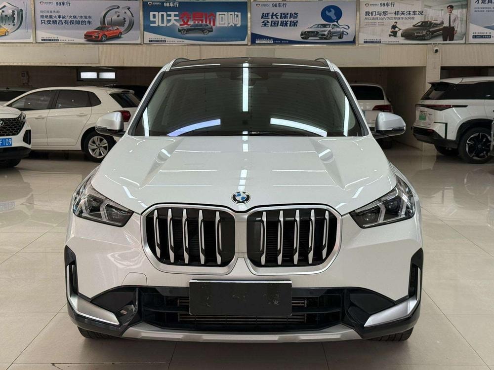 BMW X1 2023 — фото автомобиля 1