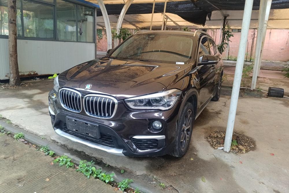 BMW X1 2019 — фото автомобиля