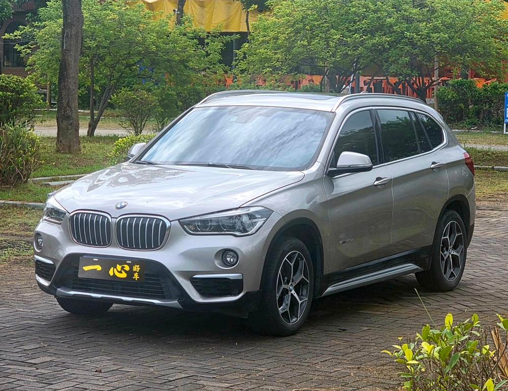 BMW X1 2018 — фото автомобиля
