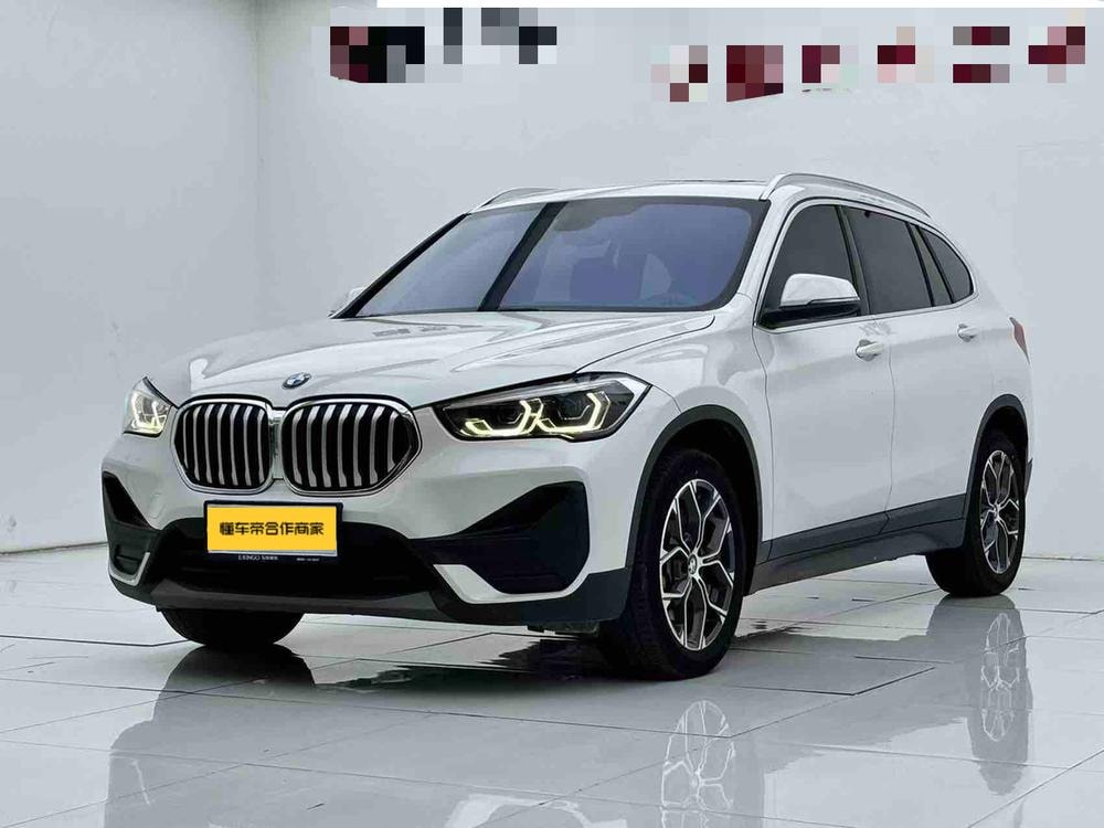 BMW X1 2021 — фото автомобиля 1
