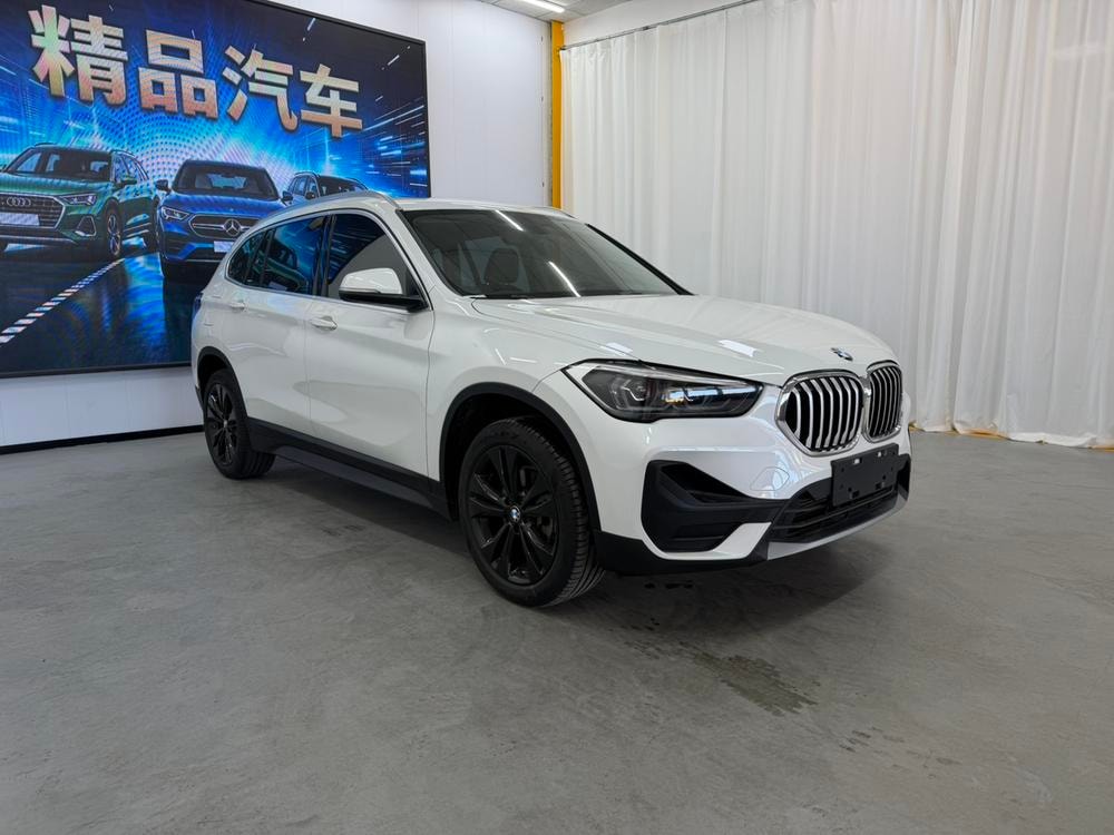 BMW X1 2020 — фото автомобиля 1