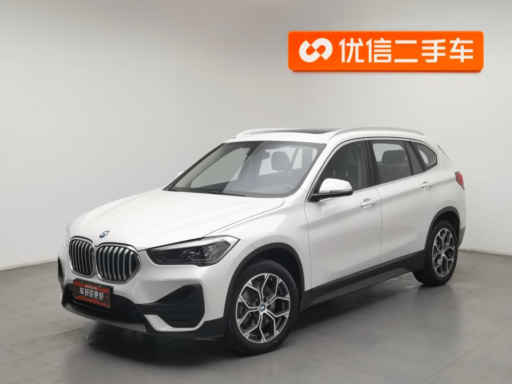BMW X1 2022 — фото автомобиля 1