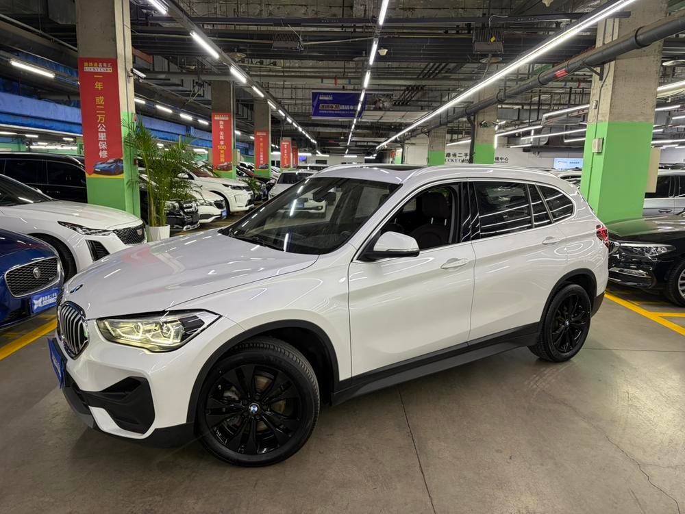 BMW X1 2020 — фото автомобиля 1