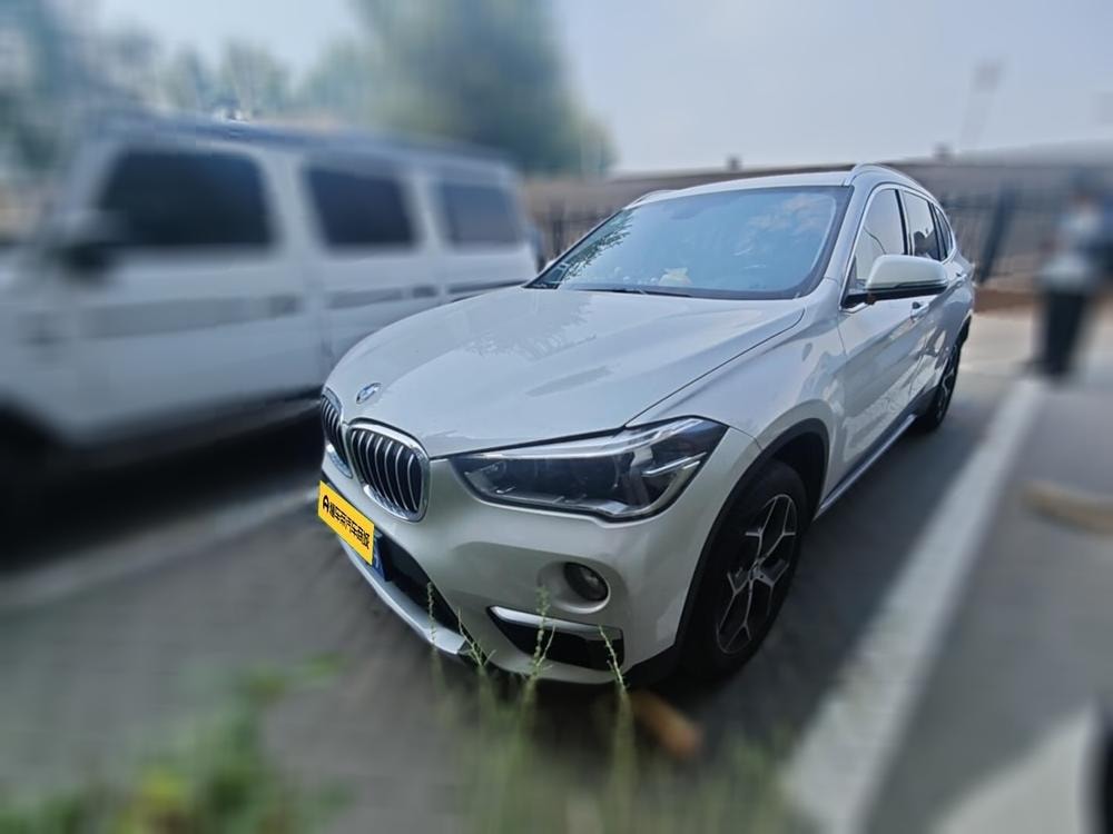 BMW X1 2018 — фото автомобиля