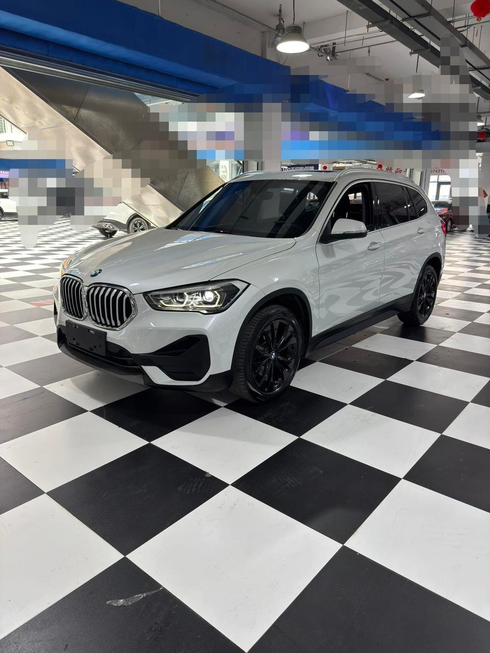 BMW X1 2022 — фото автомобиля
