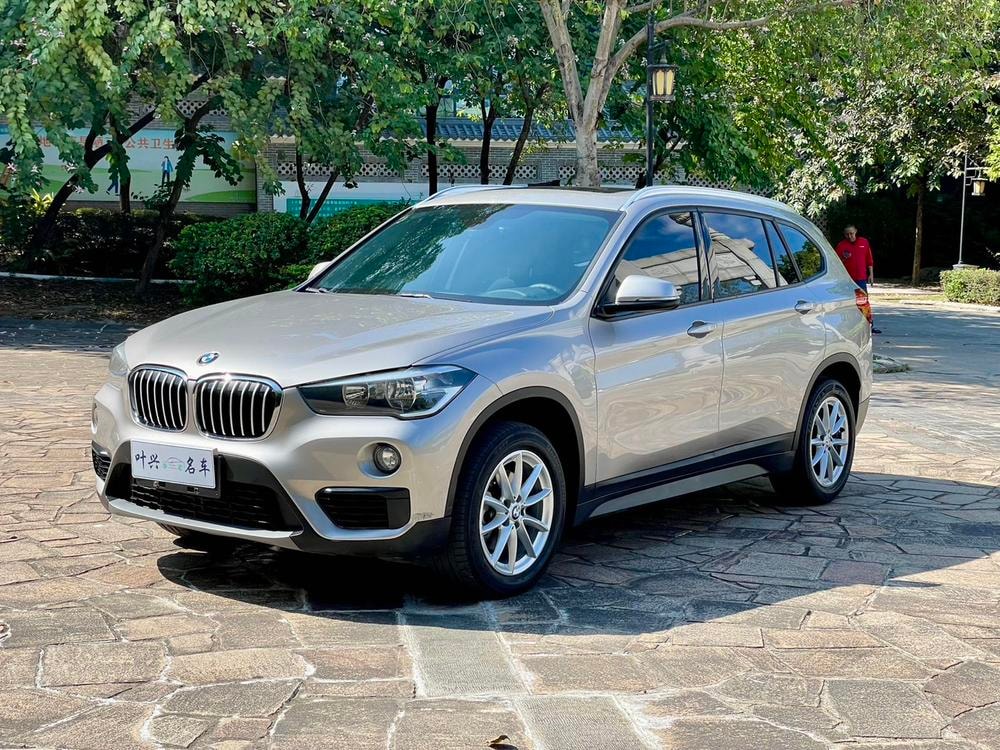 BMW X1 2019 — фото автомобиля