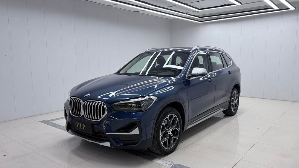 BMW X1 2022 — фото автомобиля 1