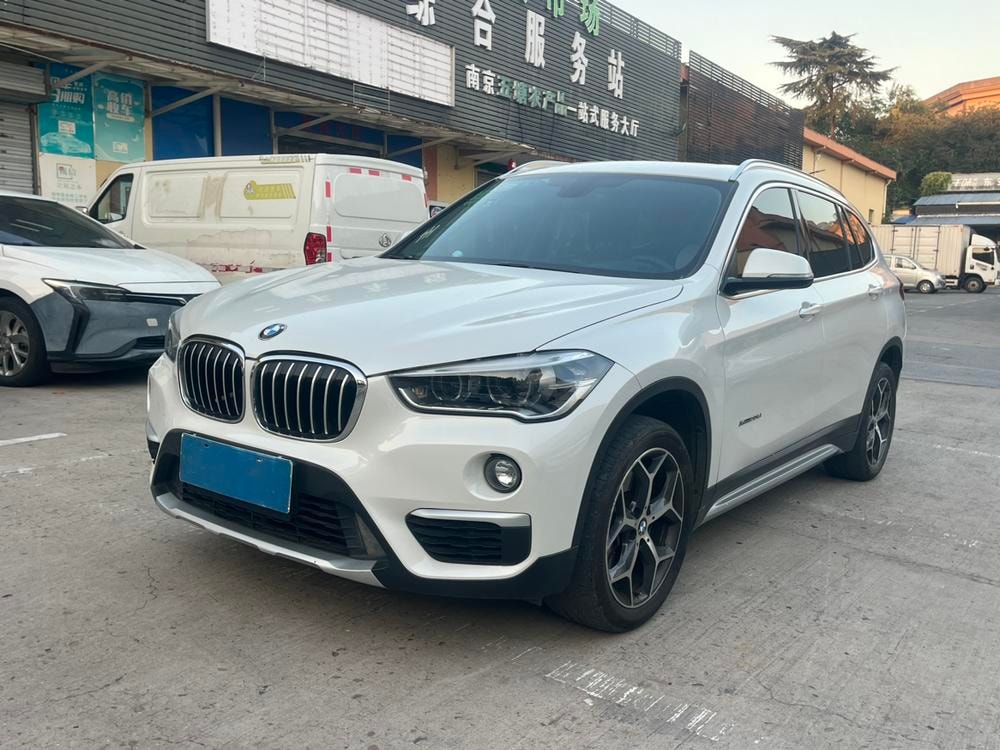 BMW X1 2018 — фото автомобиля
