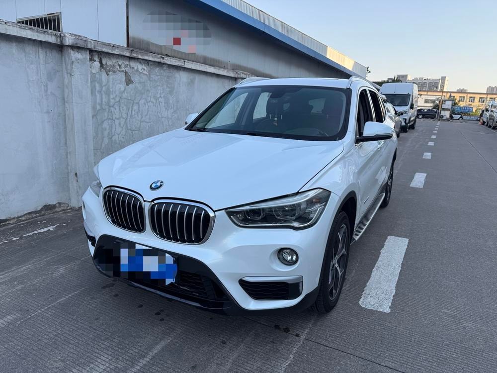 BMW X1 2018 — фото автомобиля