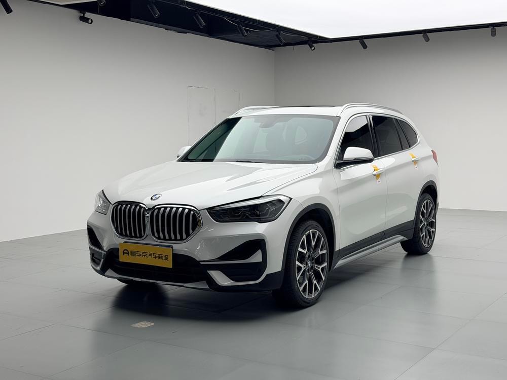 BMW X1 2020 — фото автомобиля 1
