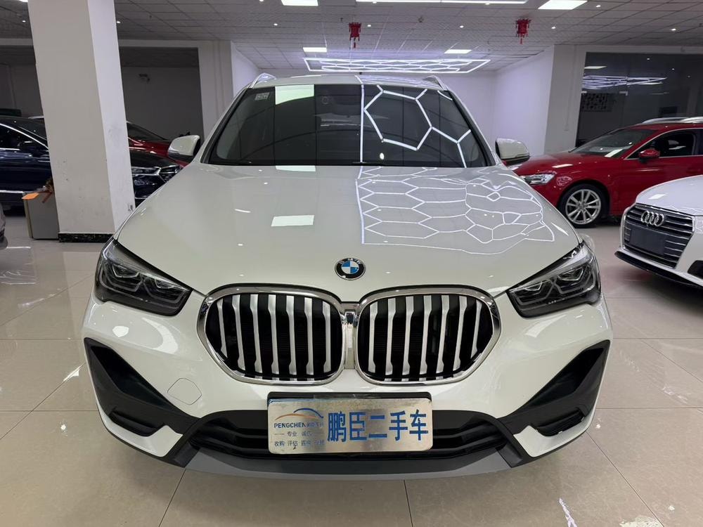 BMW X1 2020 — фото автомобиля 1