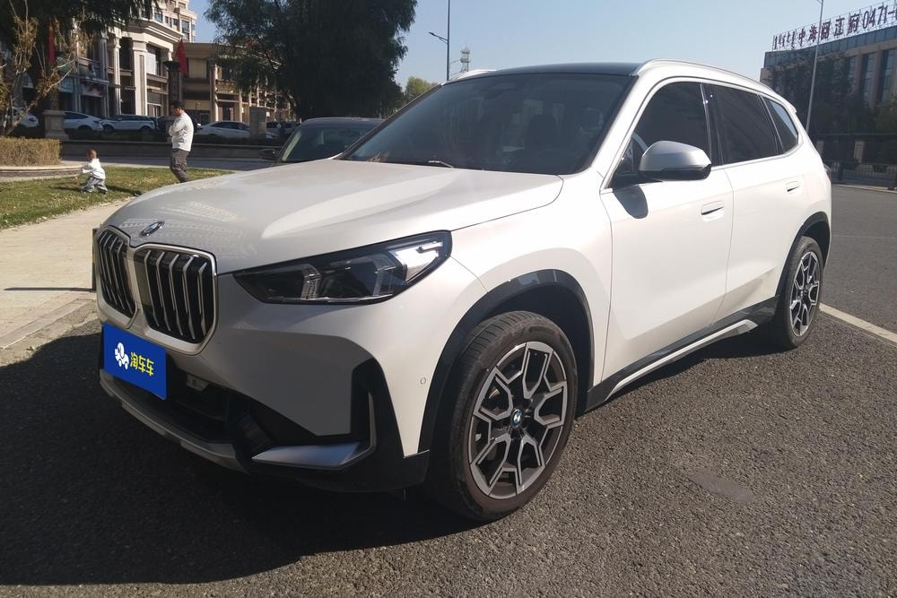 BMW X1 2023 — фото автомобиля