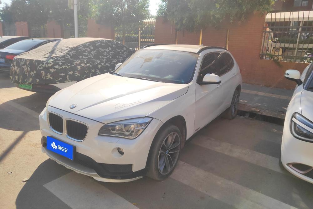 BMW X1 2015 — фото автомобиля