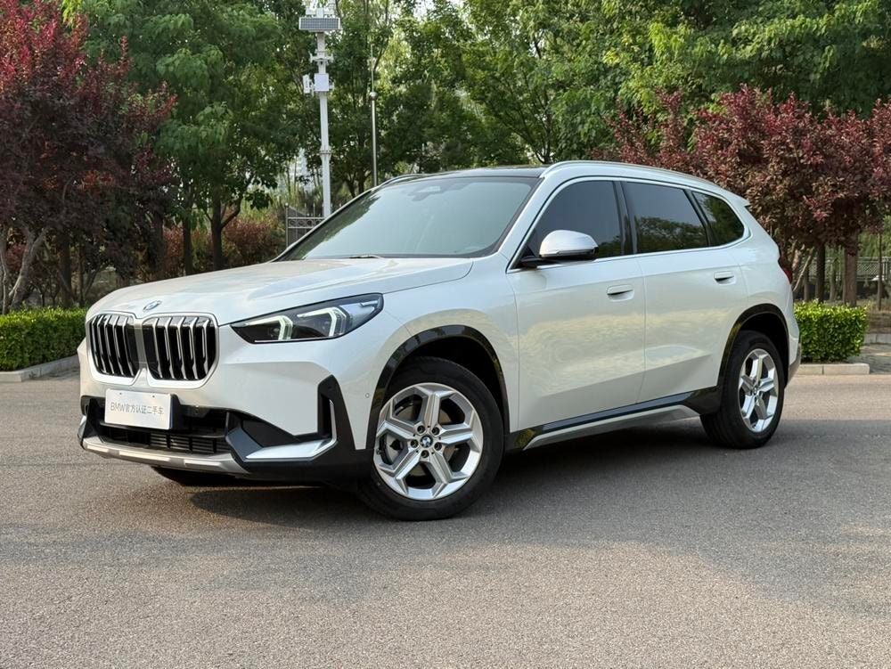 BMW X1 2023 — фото автомобиля