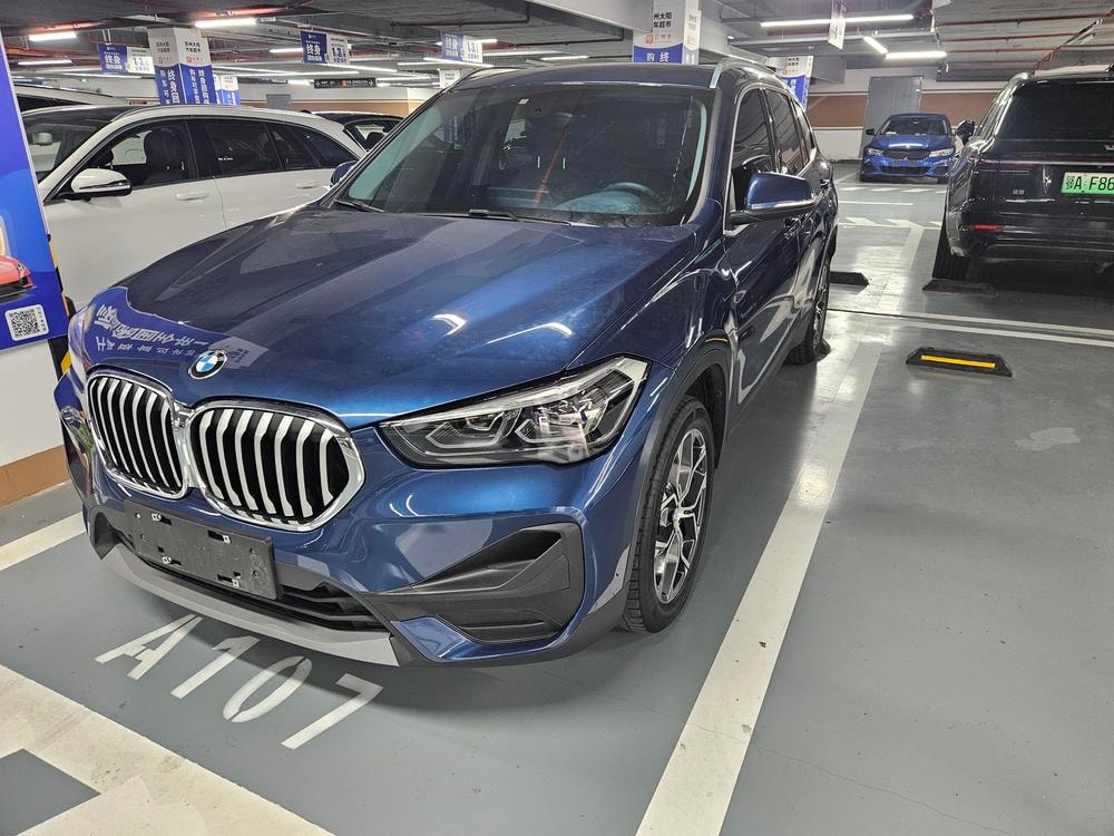 BMW X1 2021 — фото автомобиля 1