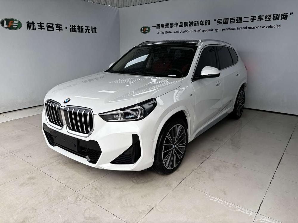BMW X1 2023 — фото автомобиля