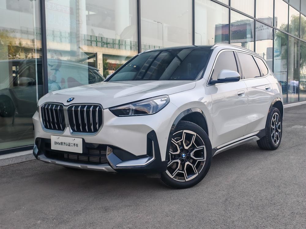 BMW X1 2025 — фото автомобиля 1