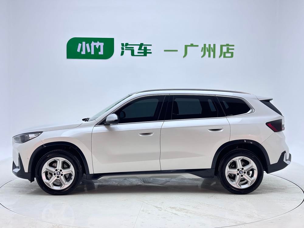 BMW X1 2023 — фото автомобиля 1