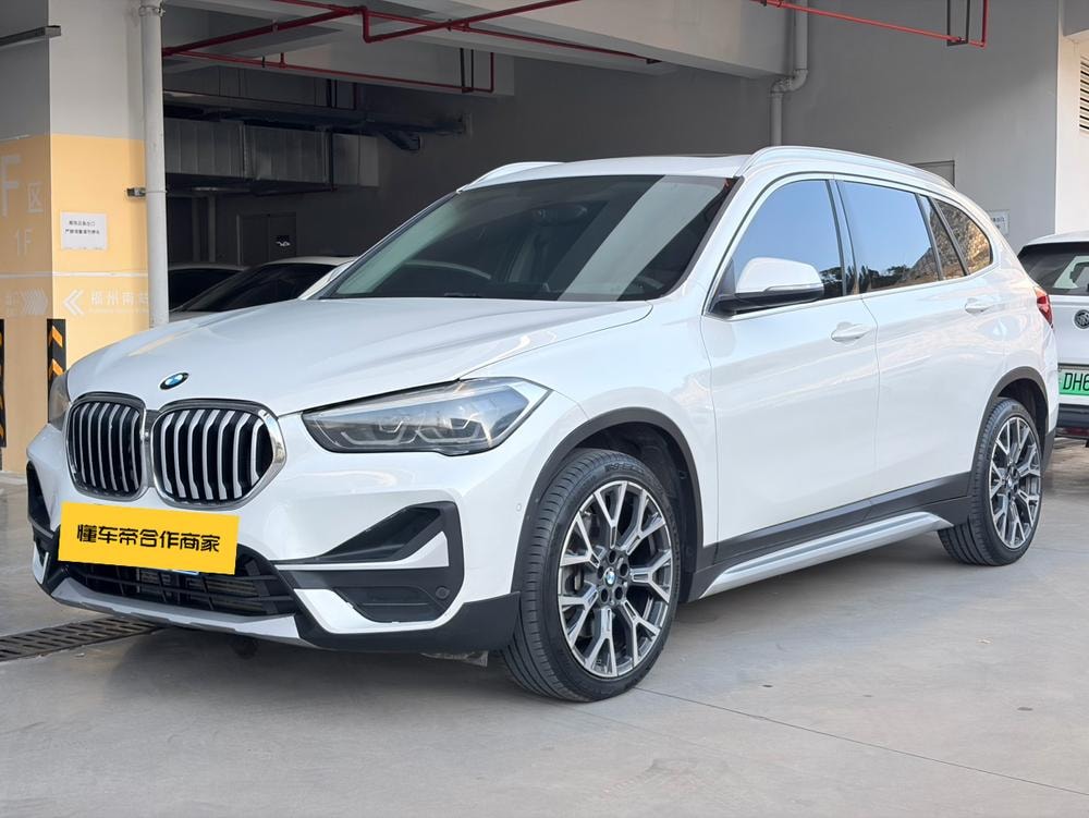 BMW X1 2020 — фото автомобиля 1