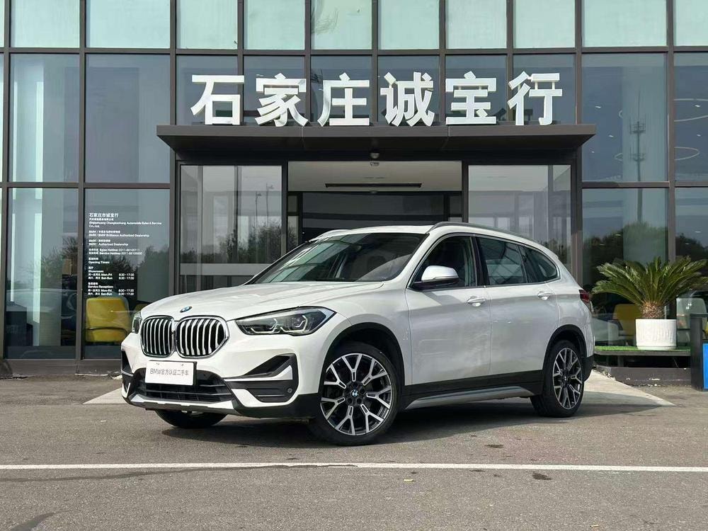 BMW X1 2022 — фото автомобиля
