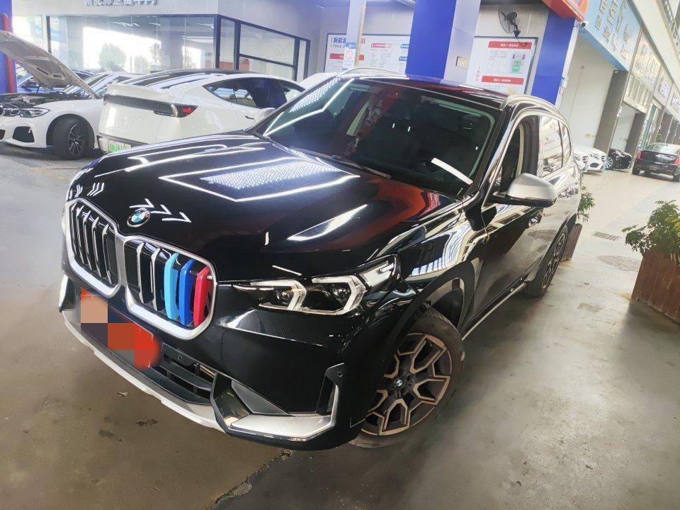 BMW X1 2023 — фото автомобиля 1