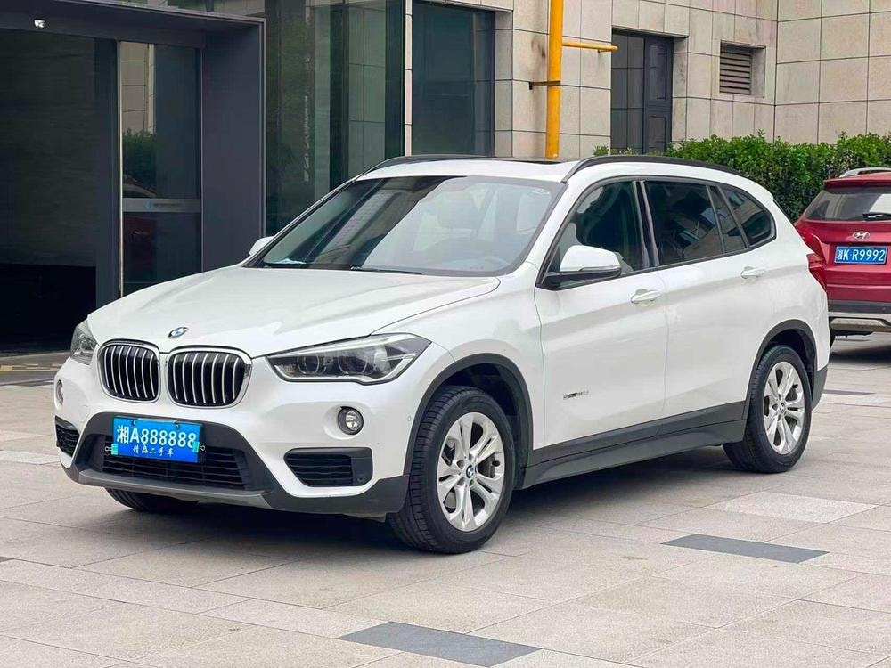 BMW X1 2016 — фото автомобиля