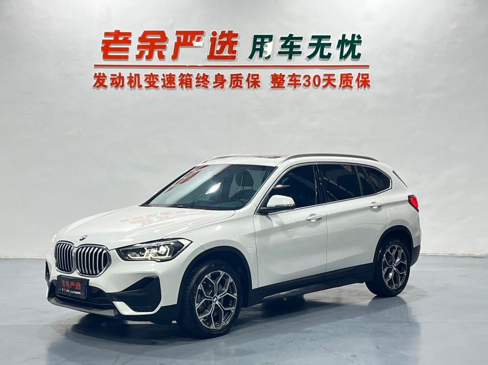 BMW X1 2022 — фото автомобиля 1