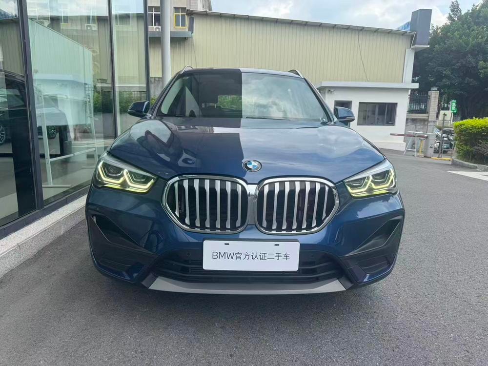 BMW X1 2022 — фото автомобиля 1