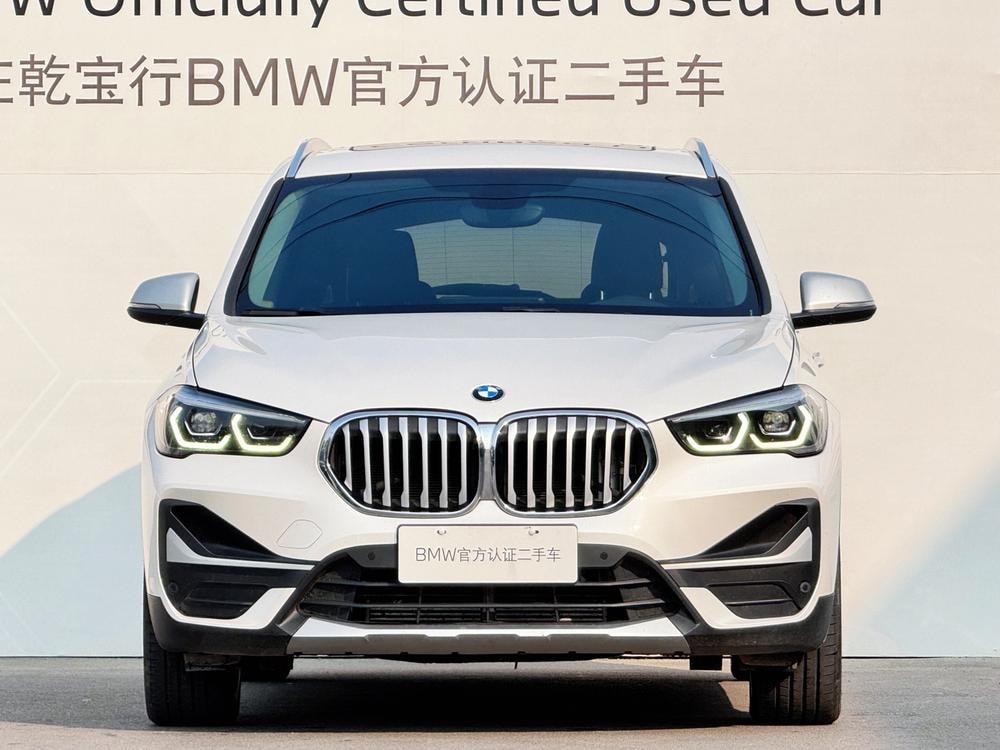 BMW X1 2021 — фото автомобиля