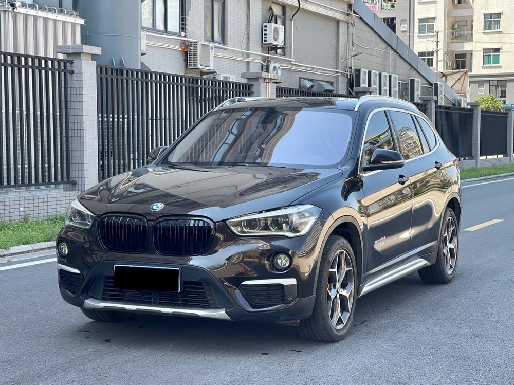 BMW X1 2016 — фото автомобиля
