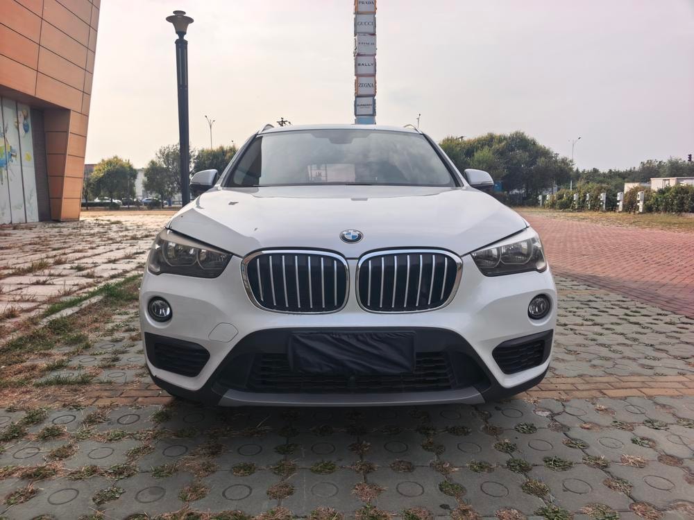 BMW X1 2016 — фото автомобиля
