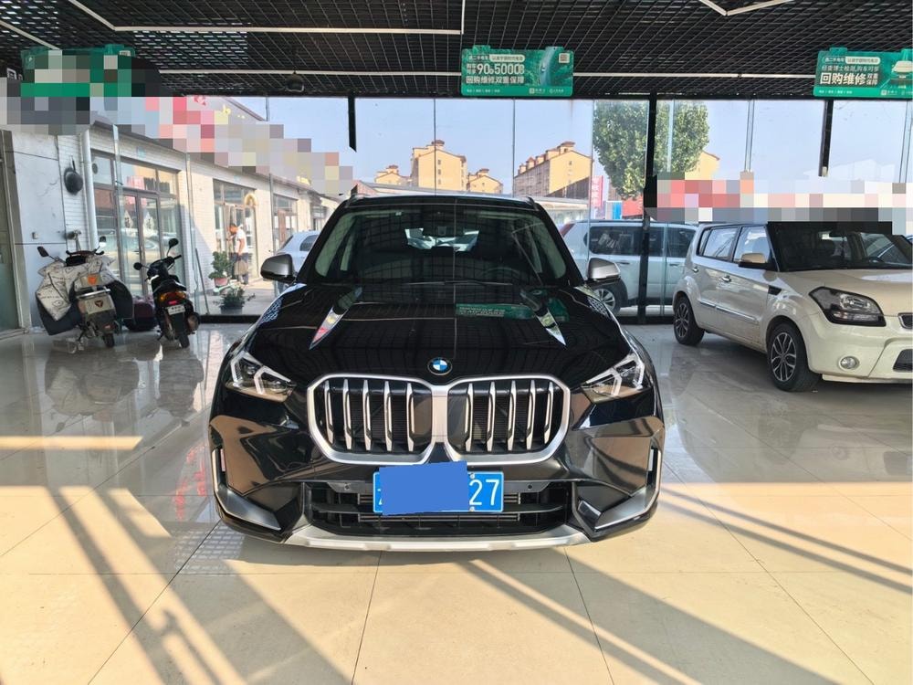 BMW X1 2023 — фото автомобиля