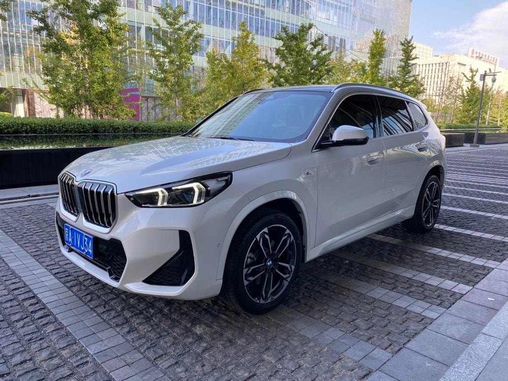 BMW X1 2025 — фото автомобиля