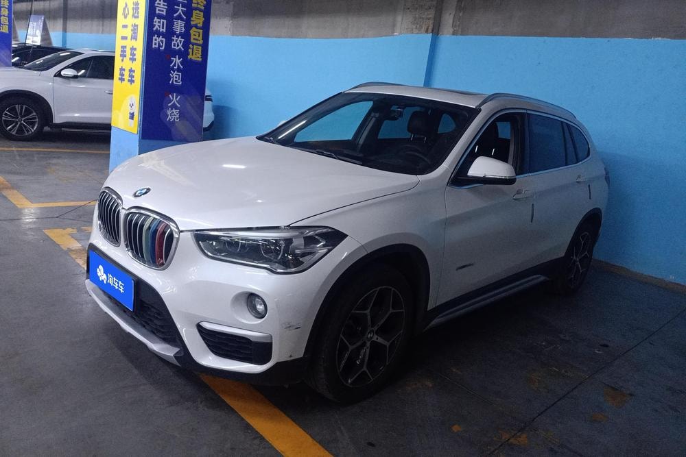 BMW X1 2018 — фото автомобиля