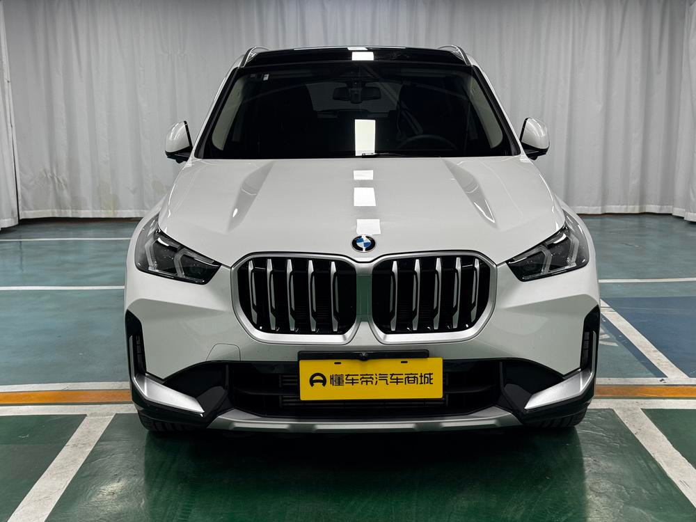 BMW X1 2025 — фото автомобиля