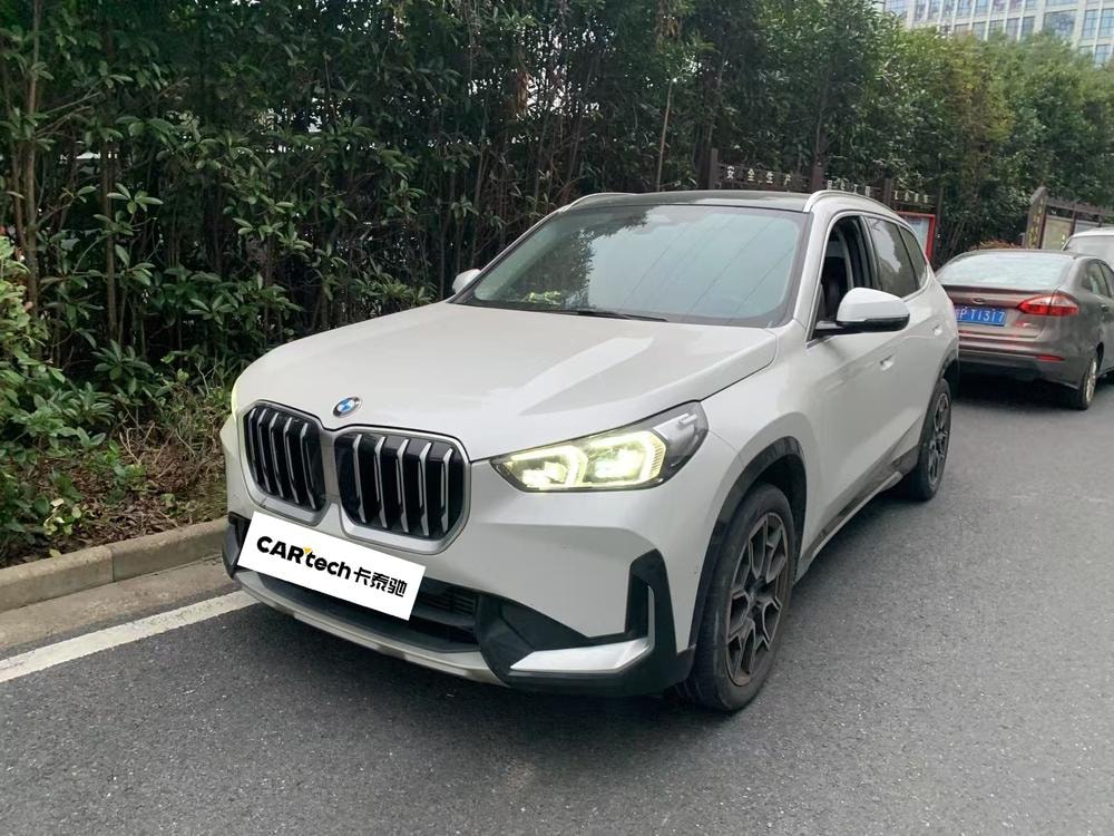 BMW X1 2023 — фото автомобиля