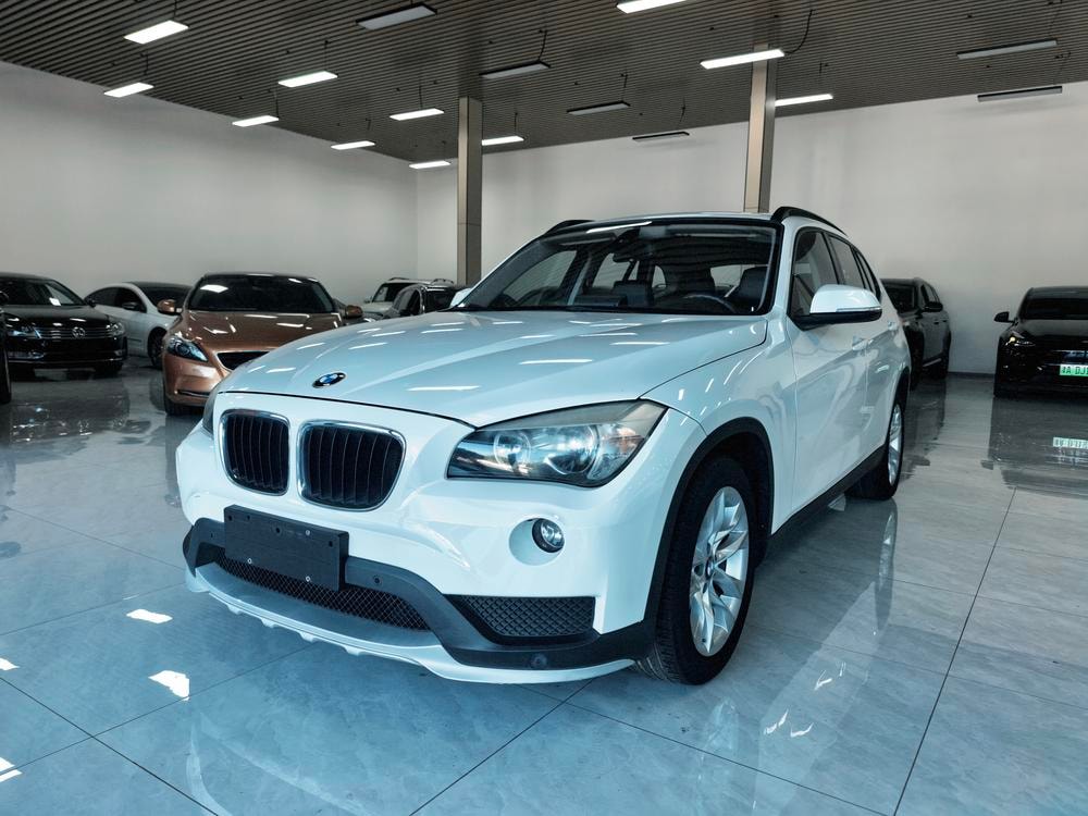 BMW X1 2015 — фото автомобиля