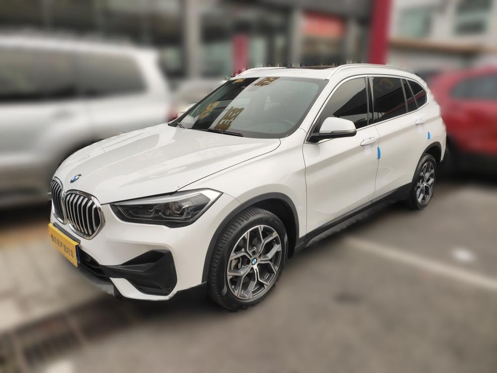 BMW X1 2022 — фото автомобиля