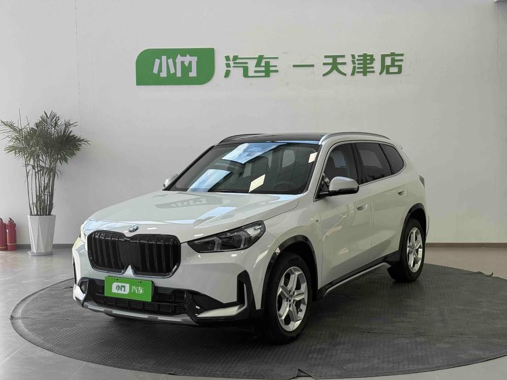 BMW X1 2023 — фото автомобиля