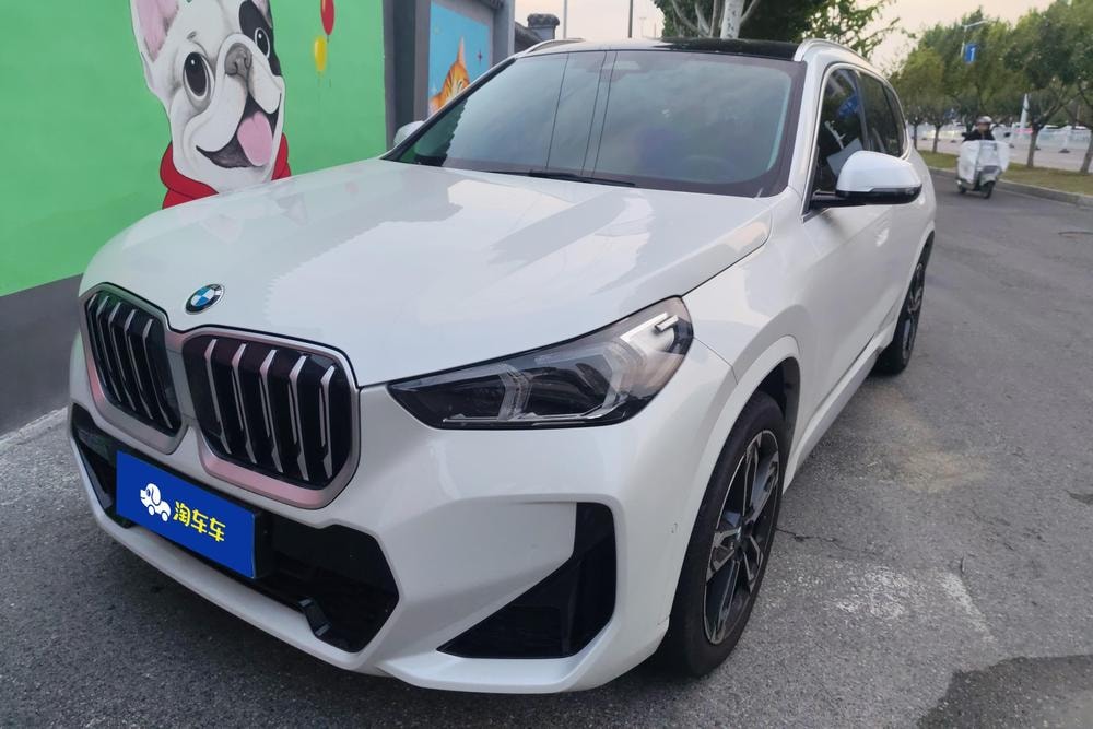 BMW X1 2023 — фото автомобиля
