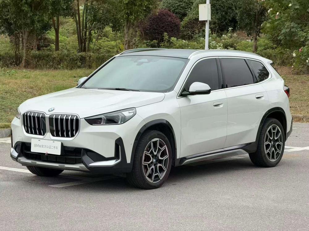 BMW X1 2023 — фото автомобиля