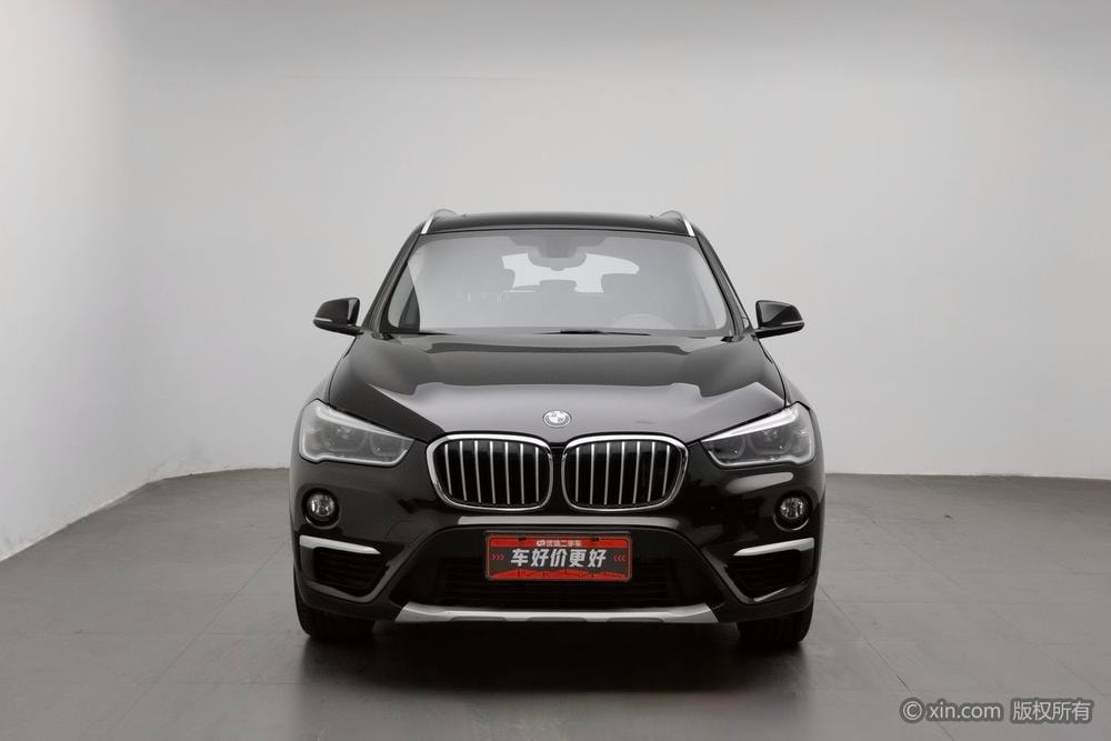 BMW X1 2018 — фото автомобиля