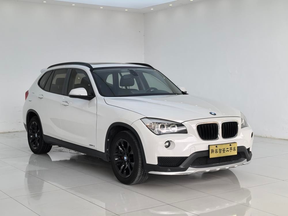 BMW X1 2015 — фото автомобиля